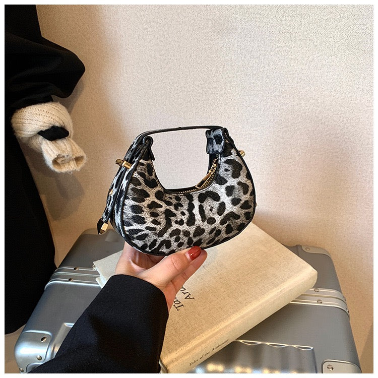 Mini Leopard Print Handbag – Trendy PU Shoulder & Hand Carry Bag