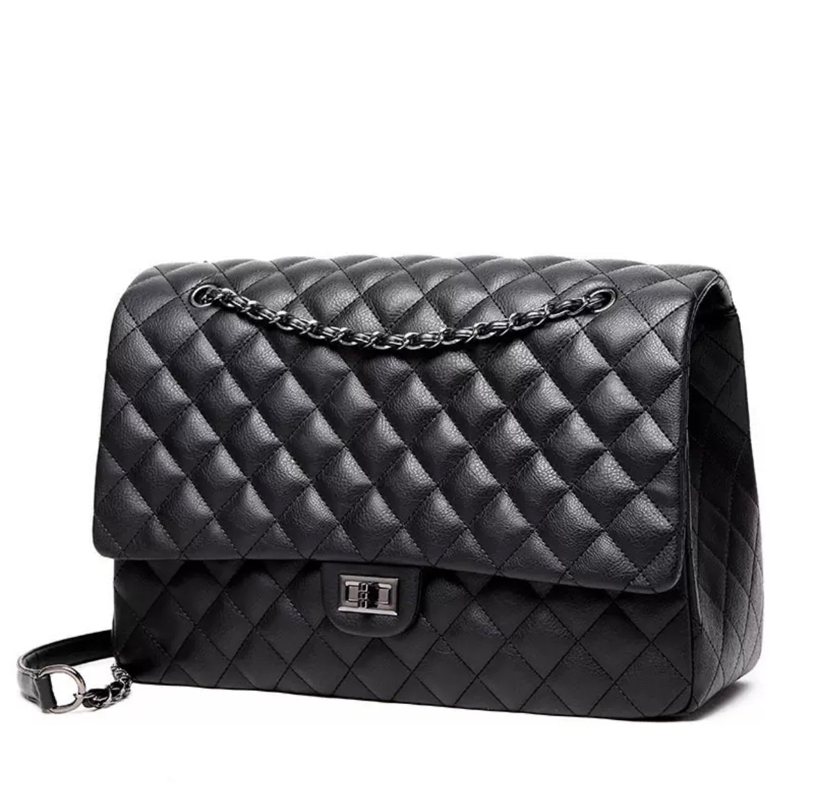 Elegant Quilted Women’s Travel Shoulder Bag