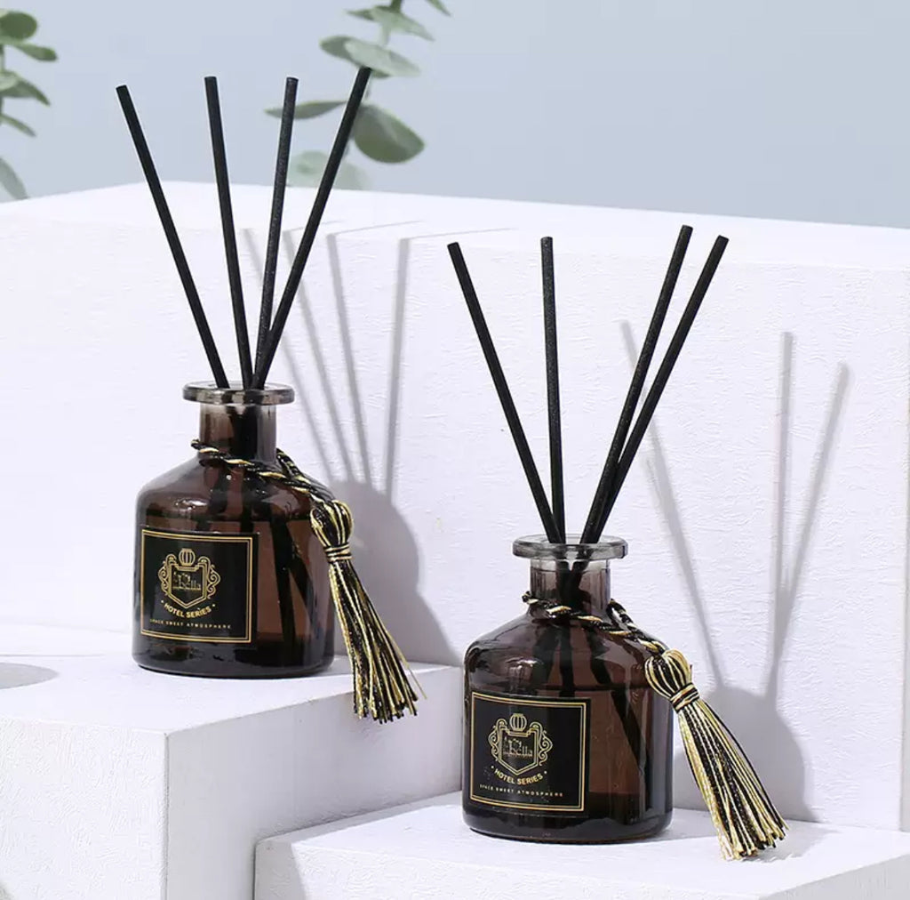 Luxury Black Glass Reed Diffuser – Long-Lasting Home & Hotel Aromatherapy